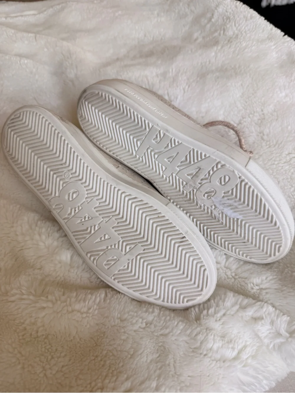 P448 Thea Platform Sneakers NWOT Size 36